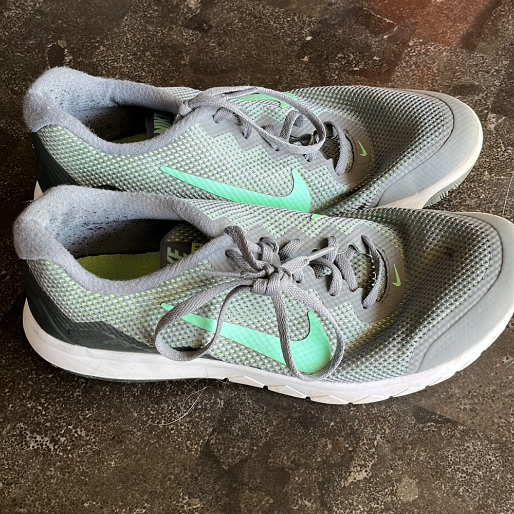 Nike - Womens 10